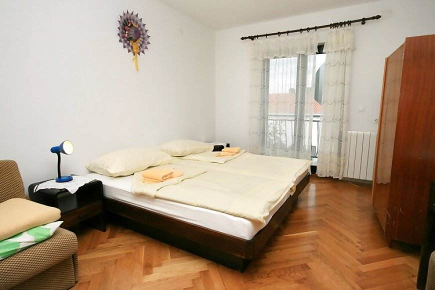 Apartmanok Parkolóhellyel Novi Vinodolski - 5514