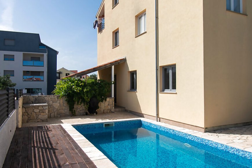 Apartment Dora family only Vodice