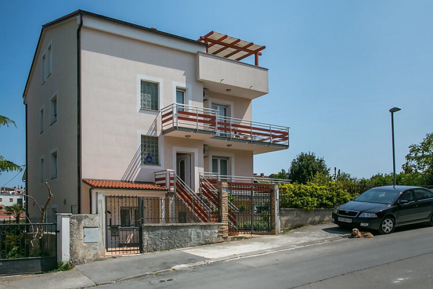 Apartments Petar Pula