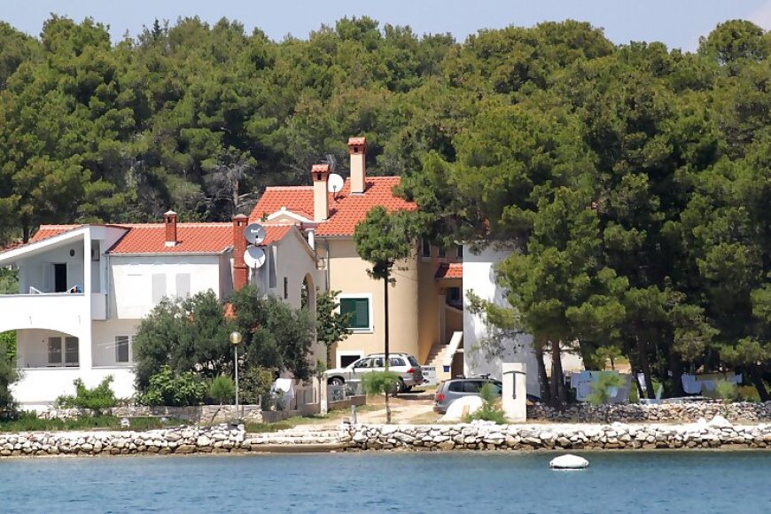 Apartmanok A Tenger Mellett Verunic, Dugi Otok - 8103 Verunić