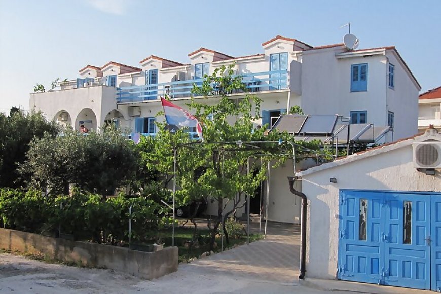 Apartmani Blue Sućuraj