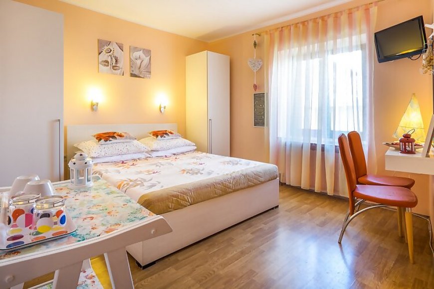 Apartmanok és Szobák Parkolóhellyel Vrbnik, Krk - 5302 Vrbnik