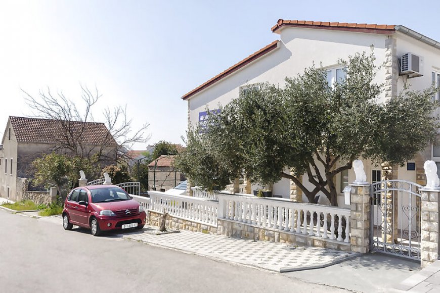 Apartments Magdalena Little Spring Vodice