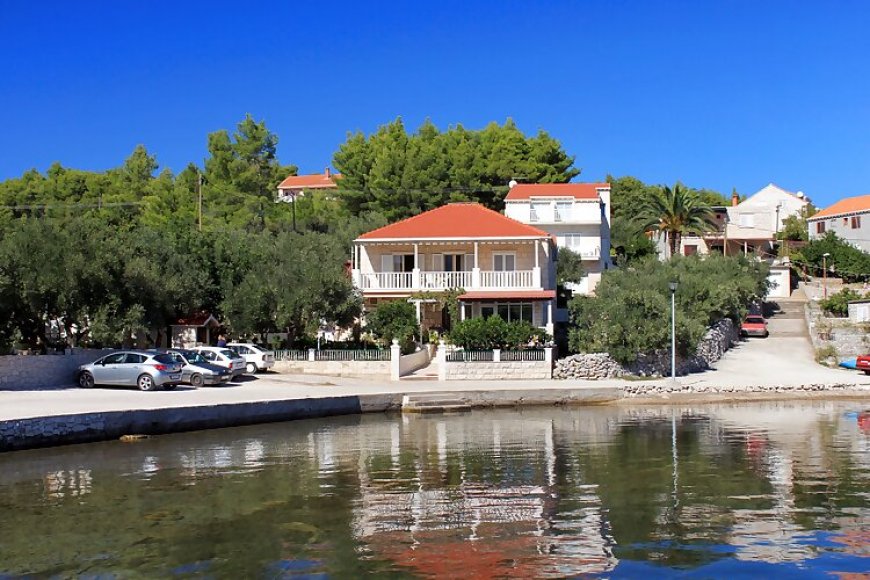 Apartmanok A Tenger Mellett Lumbarda, Korcula - 4401 Lumbarda