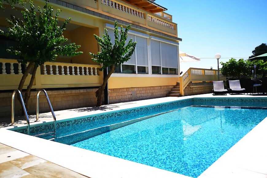 Apartmanok Medencével Banjol, Rab - 11382 Banjol