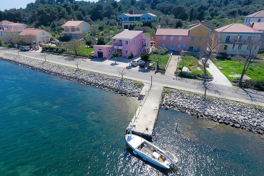 Apartmanok A Tenger Mellett Veli Rat, Dugi Otok - 11525 Veli Rat