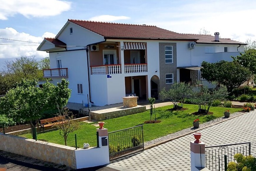 Apartmanok Parkolóhellyel Vrsi, Zadar - 14211 Vrsi