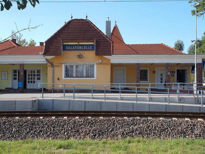 Balatonlellei vonatállomás